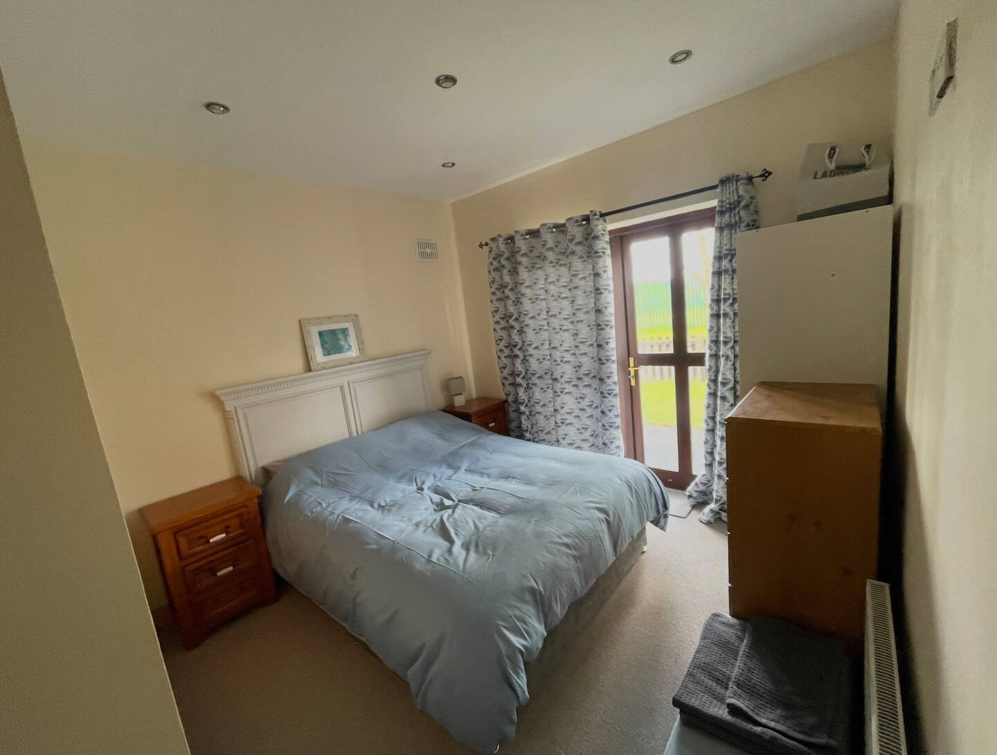 Ground-floor room