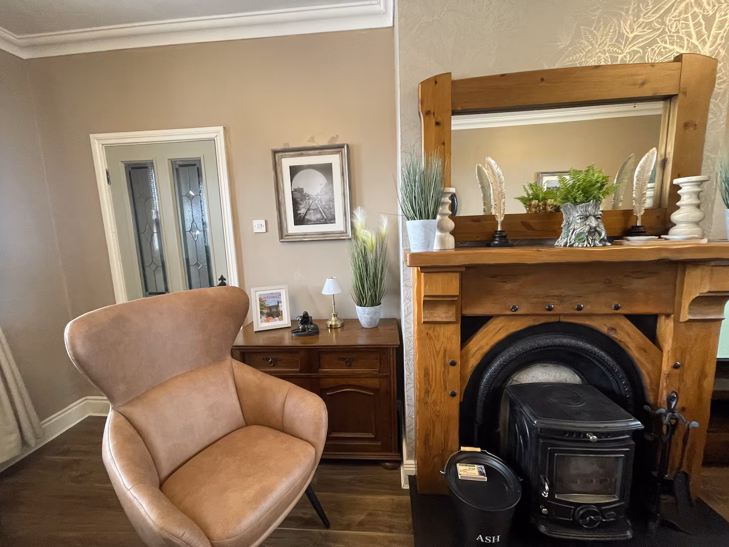 Solid-fuel fireplace